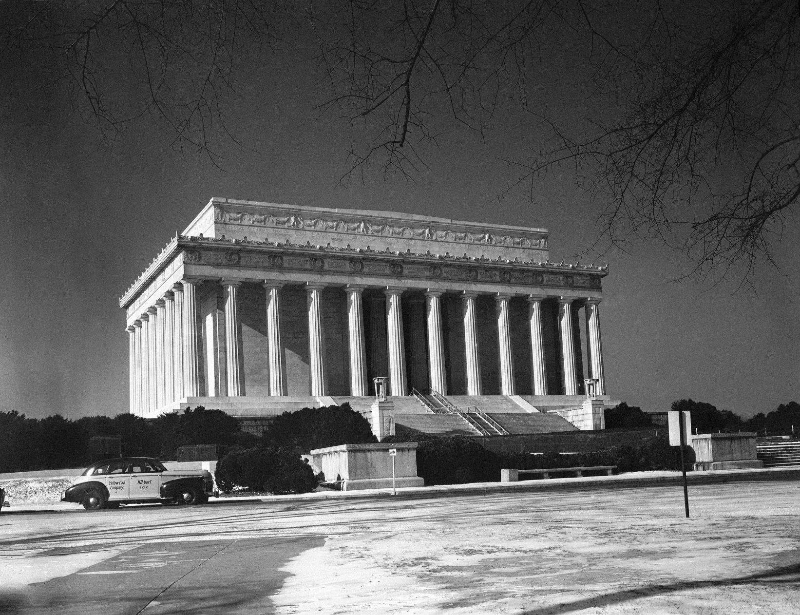1922: The Lincoln Memorial